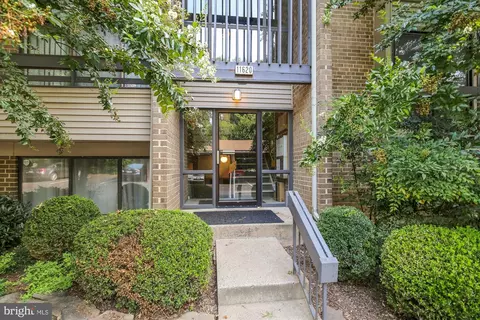 11620 Ivystone Ct #201, Reston, VA 20191