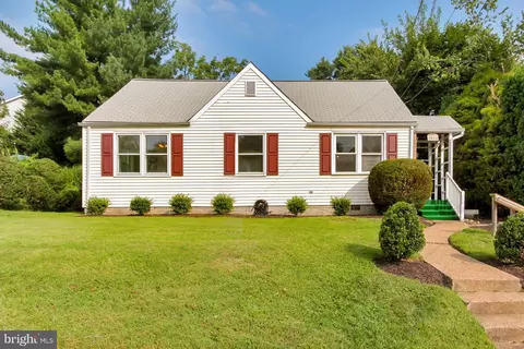 6920 Westmoreland Rd, Falls Church, VA 22042