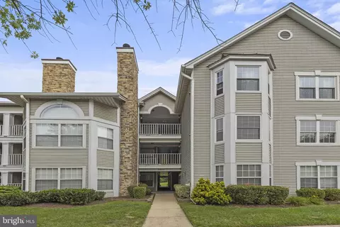 5605 Willoughby Newton Dr #23, Centreville, VA 20120