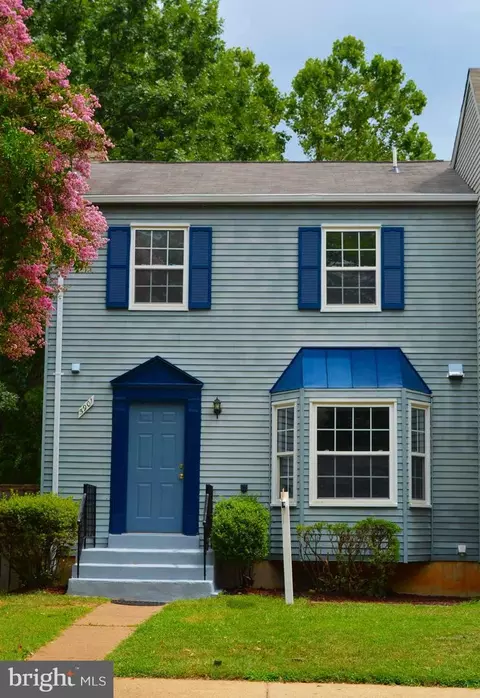5901 Heritage Square Dr, Burke, VA 22015