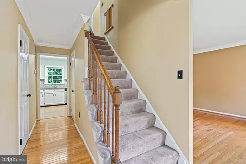 7916 Pebble Brook Ct, Springfield, VA 22153 photo 9