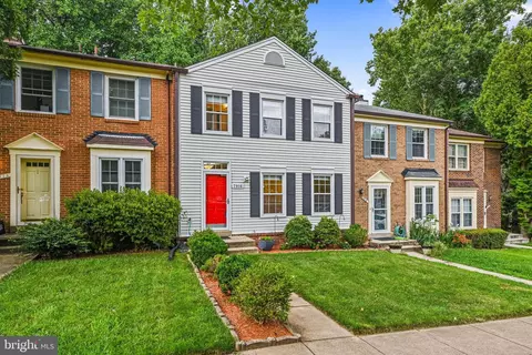 7916 Pebble Brook Ct, Springfield, VA 22153 photo 43