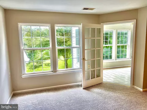 7513 Ashby Ln #F, Alexandria, VA 22315