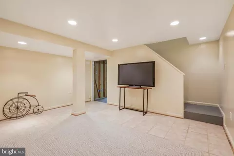8104 Glover Ct, Springfield, VA 22152 photo 38