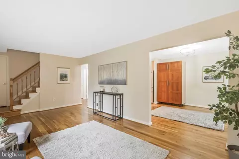 8104 Glover Ct, Springfield, VA 22152 photo 9
