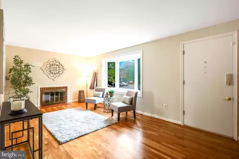 8104 Glover Ct, Springfield, VA 22152 photo 6