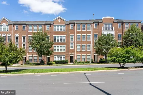 3040 Rittenhouse Cir #46, Fairfax, VA 22031