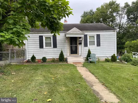 5624 Tremont Dr, Alexandria, VA 22303