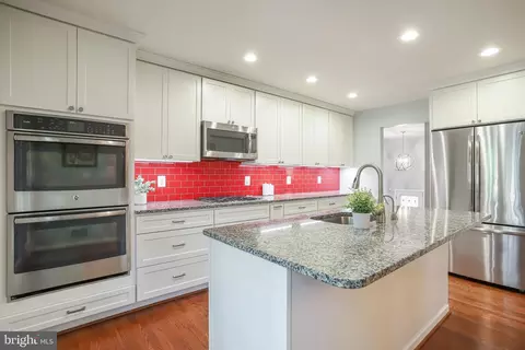 7718 Falstaff Ct, Mclean, VA 22102 photo 12