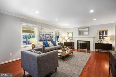 7718 Falstaff Ct, Mclean, VA 22102 photo 5