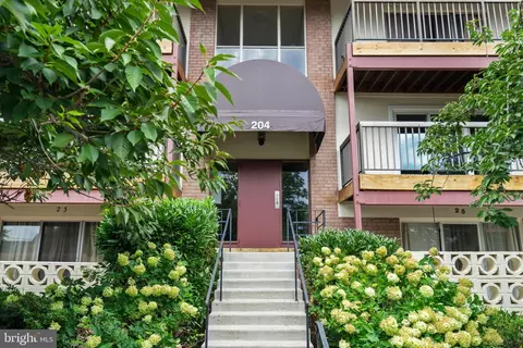 204 Park Terrace Ct SE #29, Vienna, VA 22180