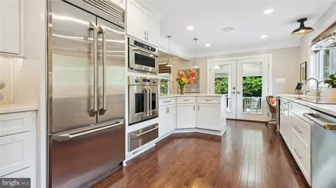 2642 Wild Cherry Pl, Reston, VA 20191 photo 12
