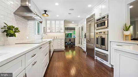 2642 Wild Cherry Pl, Reston, VA 20191 photo 13