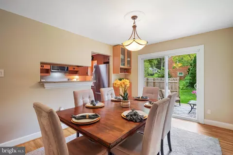 7638 Long Pine Dr, Springfield, VA 22151 photo 10