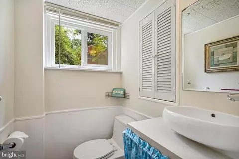 7638 Long Pine Dr, Springfield, VA 22151 photo 25