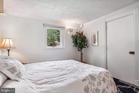 7638 Long Pine Dr, Springfield, VA 22151 photo 23