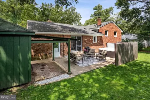 7638 Long Pine Dr, Springfield, VA 22151 photo 13