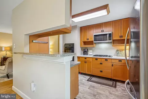 7638 Long Pine Dr, Springfield, VA 22151 photo 11