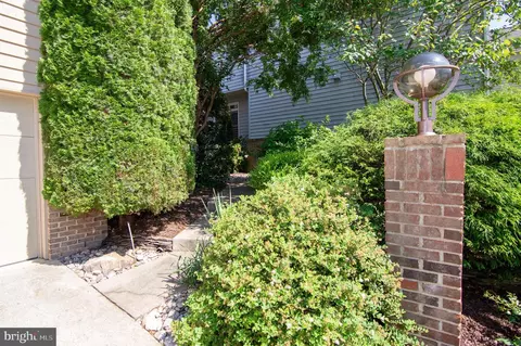2007 Beacon Pl, Reston, VA 20191 photo 6