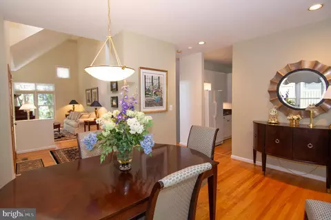 2007 Beacon Pl, Reston, VA 20191 photo 17