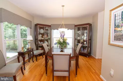 2007 Beacon Pl, Reston, VA 20191 photo 19