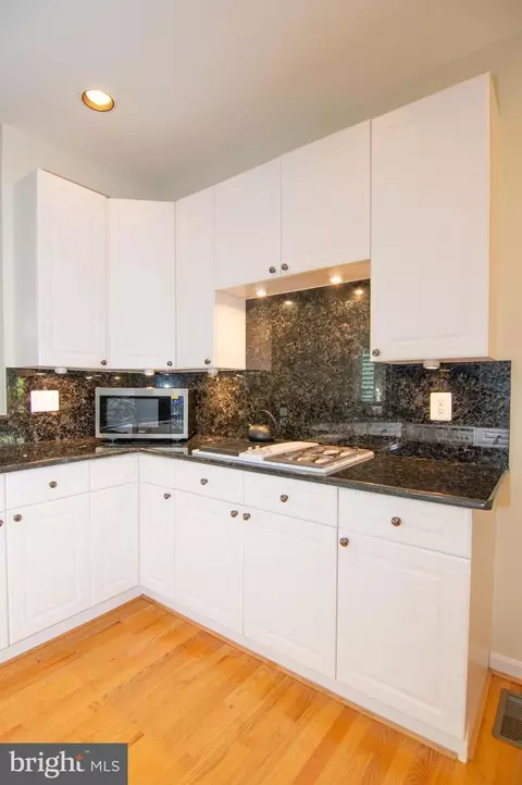 2007 Beacon Pl, Reston, VA 20191 photo 37