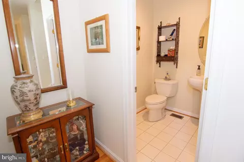 2007 Beacon Pl, Reston, VA 20191 photo 43