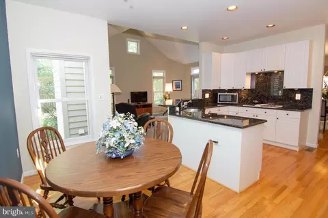 2007 Beacon Pl, Reston, VA 20191 photo 30
