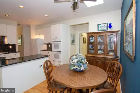 2007 Beacon Pl, Reston, VA 20191 photo 29