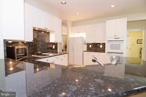 2007 Beacon Pl, Reston, VA 20191 photo 34