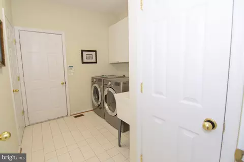 2007 Beacon Pl, Reston, VA 20191 photo 40