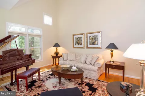 2007 Beacon Pl, Reston, VA 20191 photo 14
