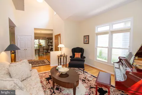 2007 Beacon Pl, Reston, VA 20191 photo 12