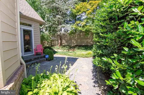 2007 Beacon Pl, Reston, VA 20191 photo 69