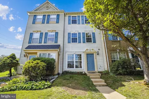 13103 Englishwood Ln, Fairfax, VA 22033