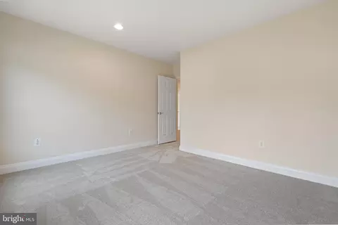 8761 Center Rd, Springfield, VA 22152 photo 40