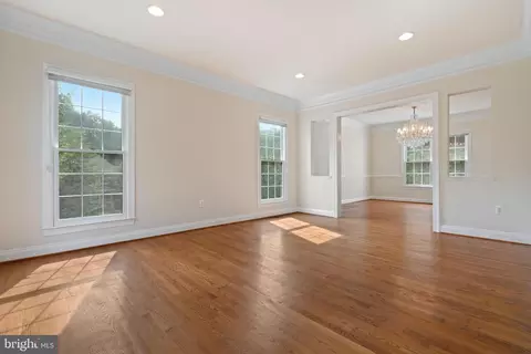 8761 Center Rd, Springfield, VA 22152 photo 8