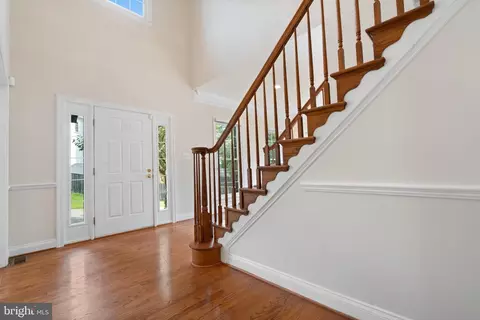 8761 Center Rd, Springfield, VA 22152 photo 5