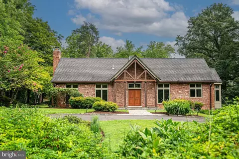 6044 Ramshorn Pl, Mclean, VA 22101 photo 3