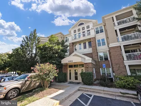 12913 Alton Sq #119, Herndon, VA 20170