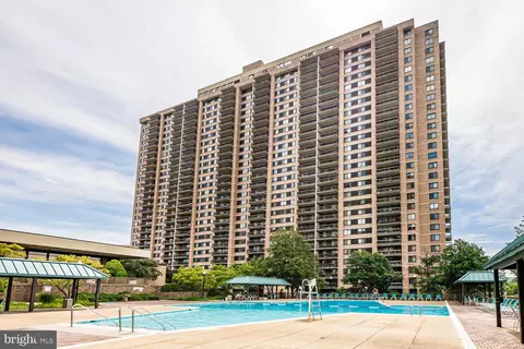 5501 Seminary Rd #402S, Falls Church, VA 22041