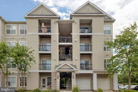 5130 Brittney Elyse Cir #B, Centreville, VA 20120