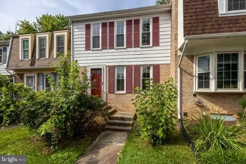 5939 Kara Pl, Burke, VA 22015