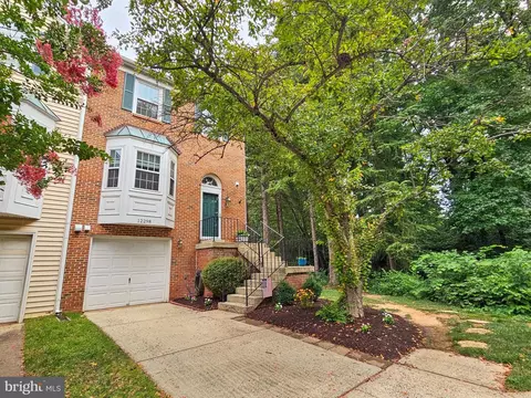 12298 Sleepy Lake Ct, Fairfax, VA 22033