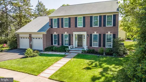 13161 Lazy Glen Ln, Oak Hill, VA 20171