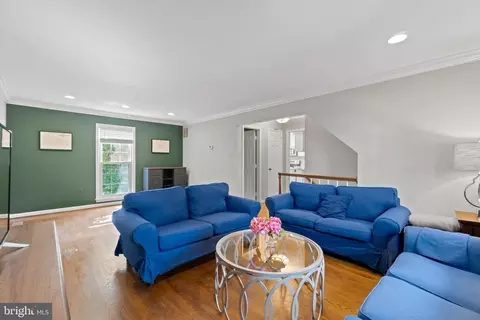 7007 Dunningham Pl #4, Mclean, VA 22101 photo 4
