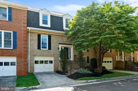 7007 Dunningham Pl #4, Mclean, VA 22101 photo 2