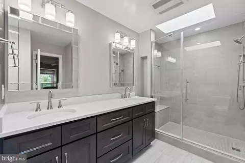 7007 Dunningham Pl #4, Mclean, VA 22101 photo 12