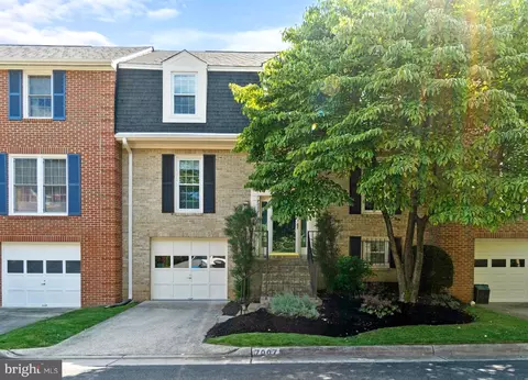 7007 Dunningham Pl #4, Mclean, VA 22101