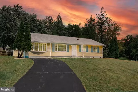 8309 Keeler St, Alexandria, VA 22309